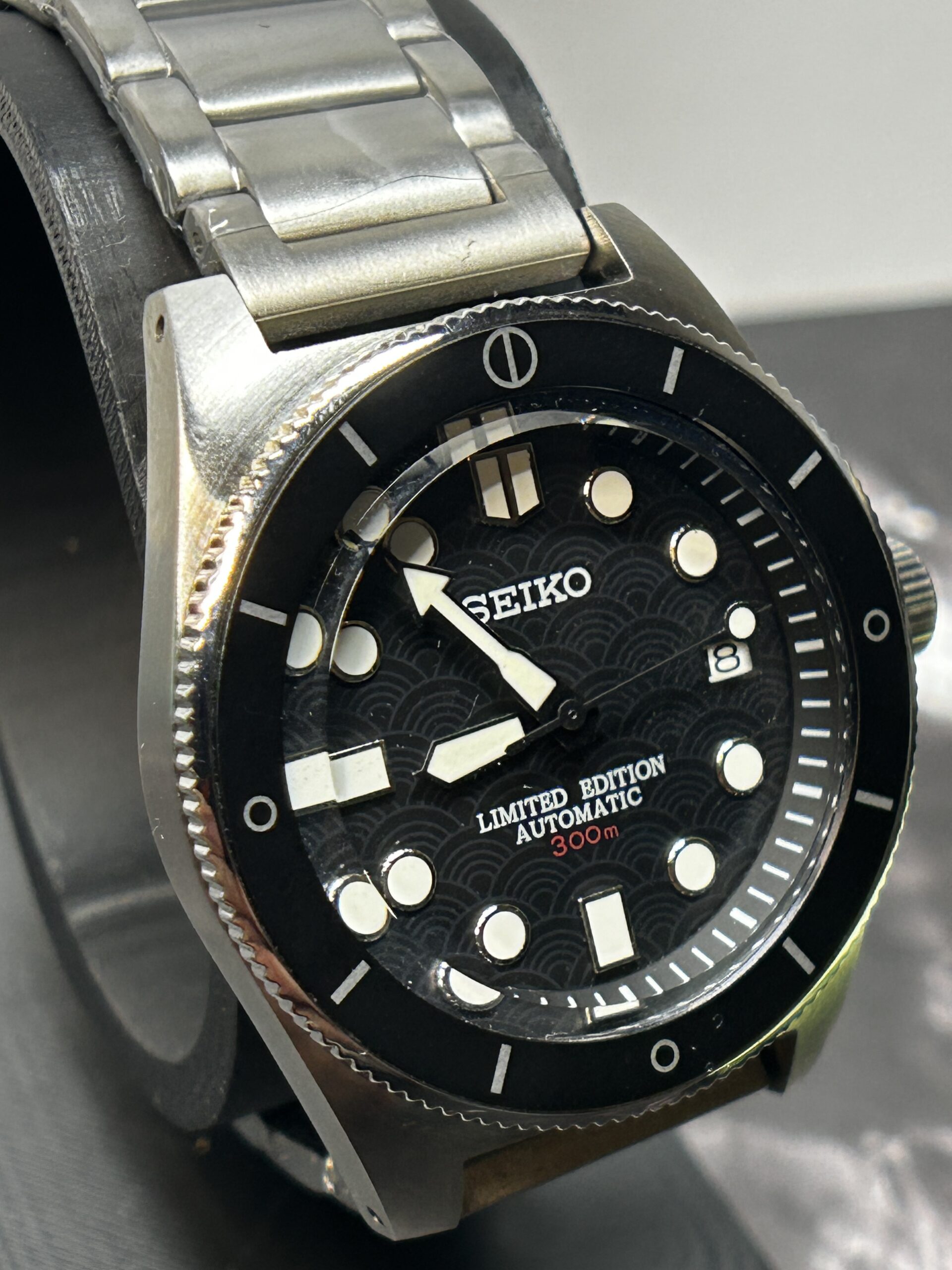 Custom Seiko LIMITED EDITION "Fish Scale" dial