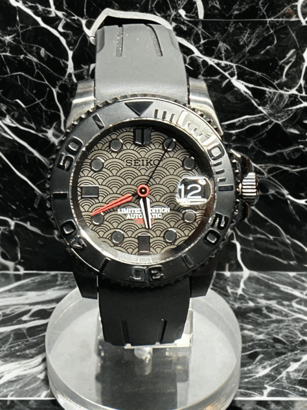 Seiko Custom mod -Black Fish Scale Limited Edition