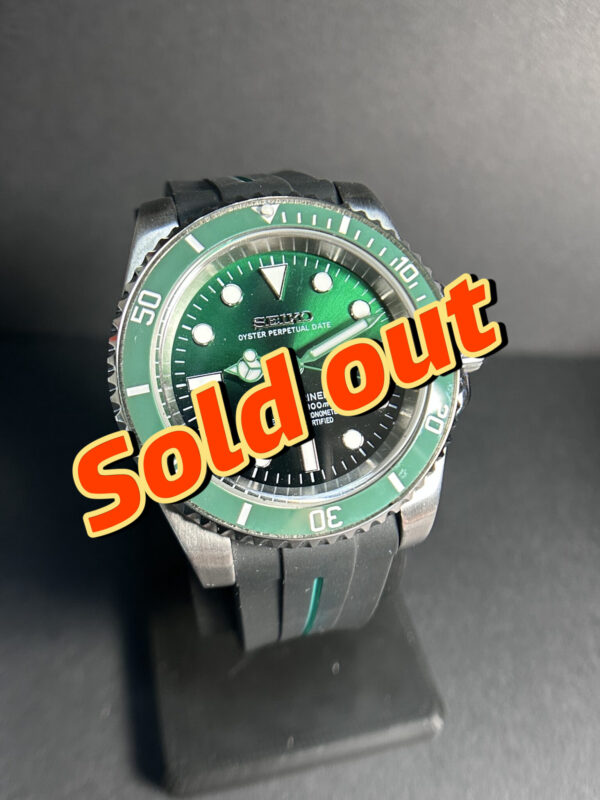 Green “Hulk” Sunburst Submariner #240007