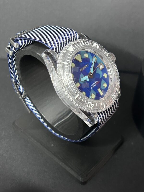 Blue Win-dings with Clear case - Image 3