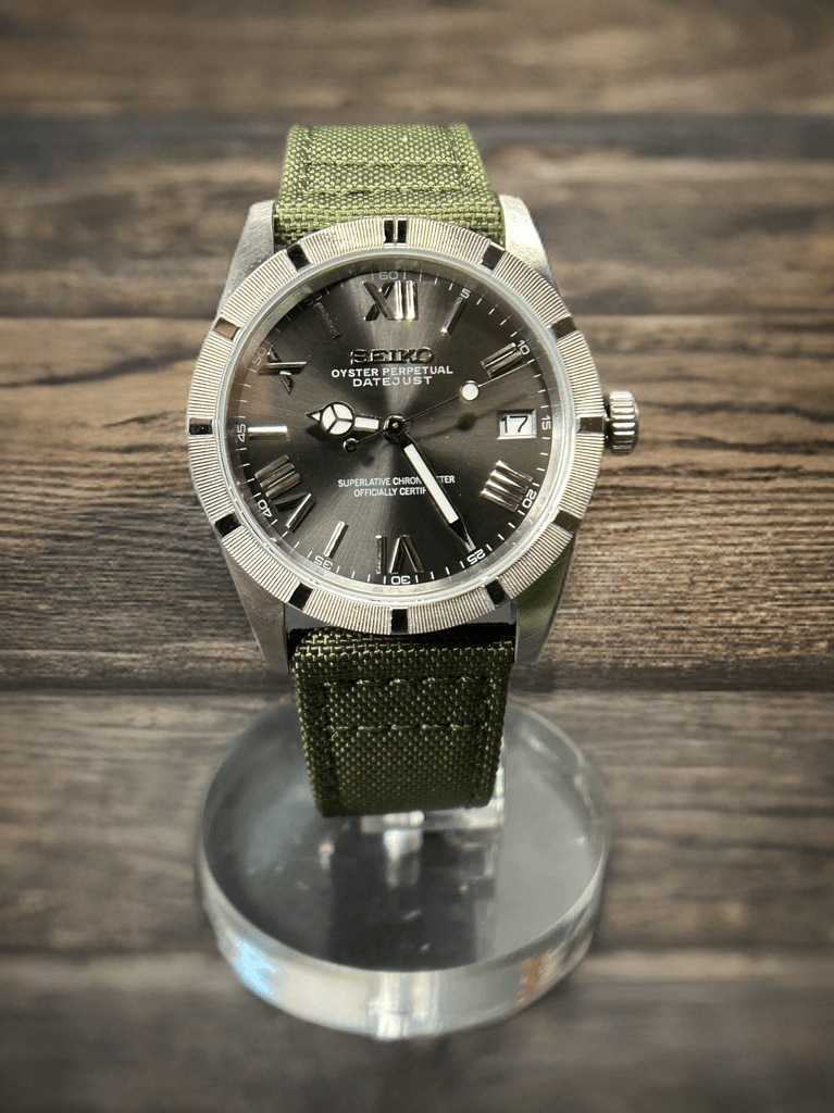 36mm Seiko Silver Sunburst Air King #240046