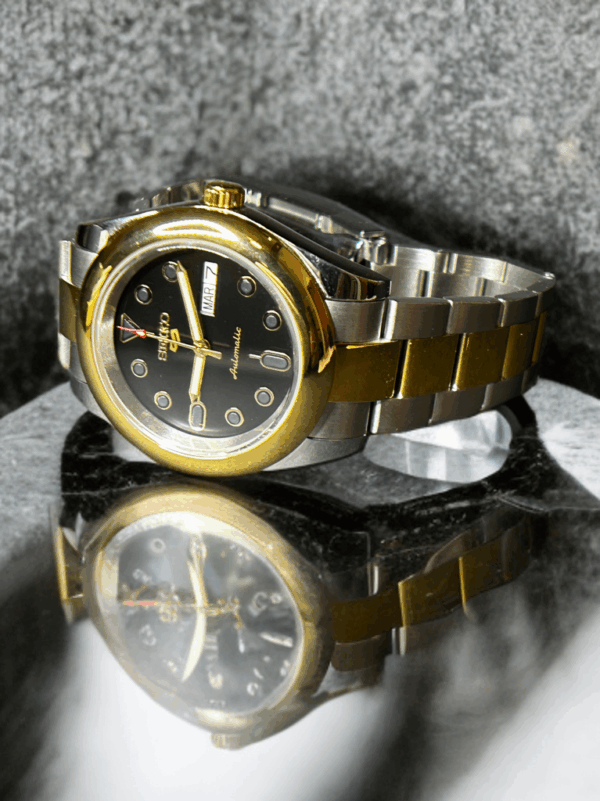 Seiko 5 Black/Gold 2-tone #250073 - Image 4