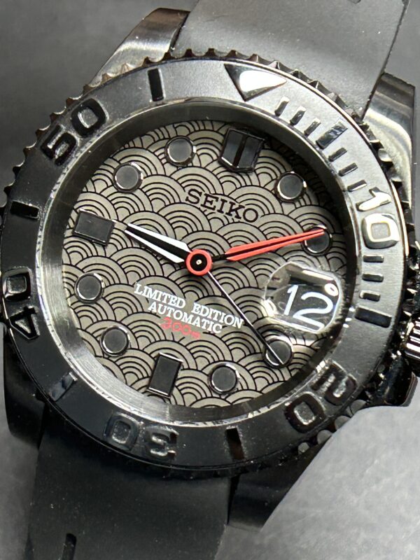 Seiko Custom mod -Black Fish Scale Limited Edition