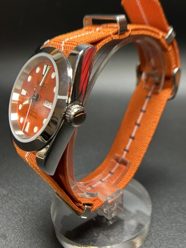 Orange Diver's 200 Automatic #240001 - Image 2