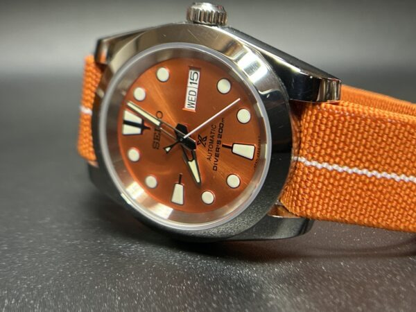Orange Diver's 200 Automatic #240001 - Image 6