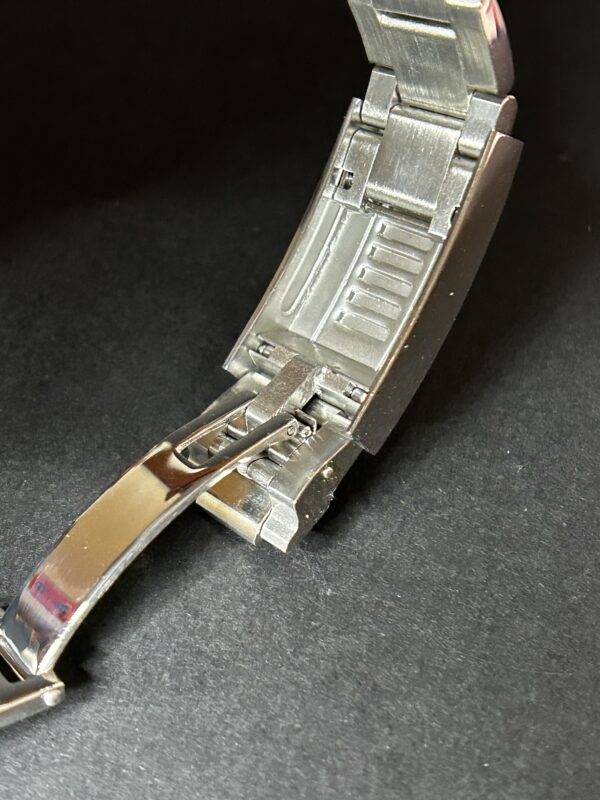 Seiko 5 Black/Gold 2-tone #250073 - Image 8