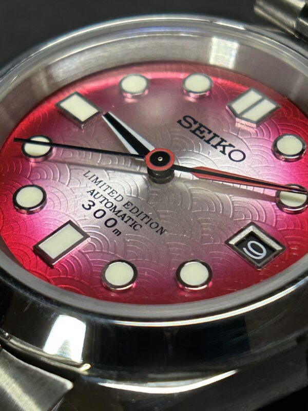 Red Fish Scale Limited Edition