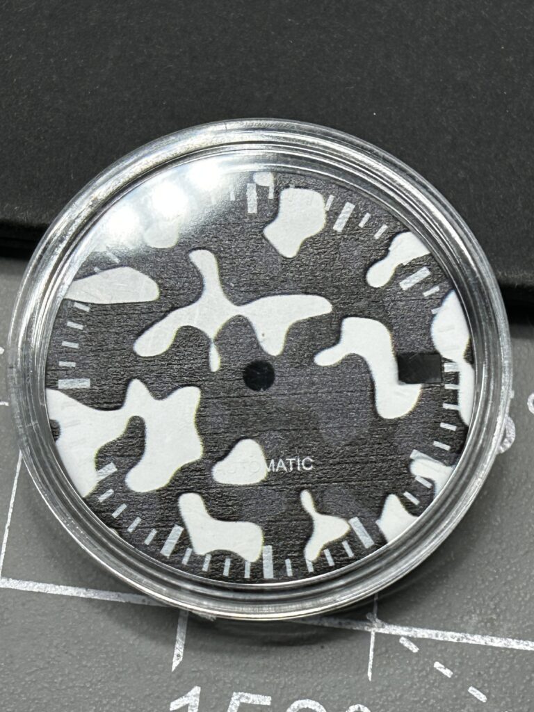 Snow camo dial