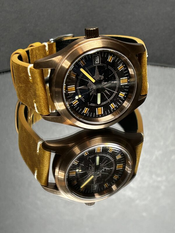 Sevin Compass Rose Brass tone Automatic Watch #2500125 - Image 6