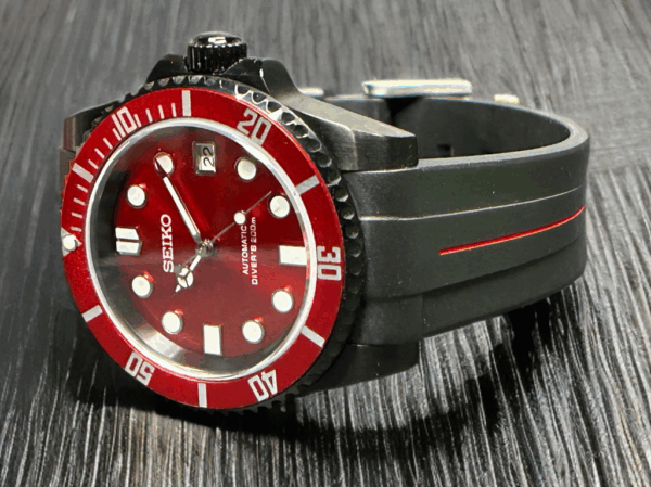 Seiko Red & Black Diver 200 #2500137