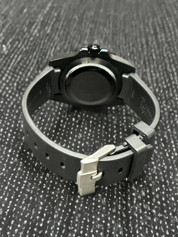 Seiko Red & Black Diver 200 #2500137