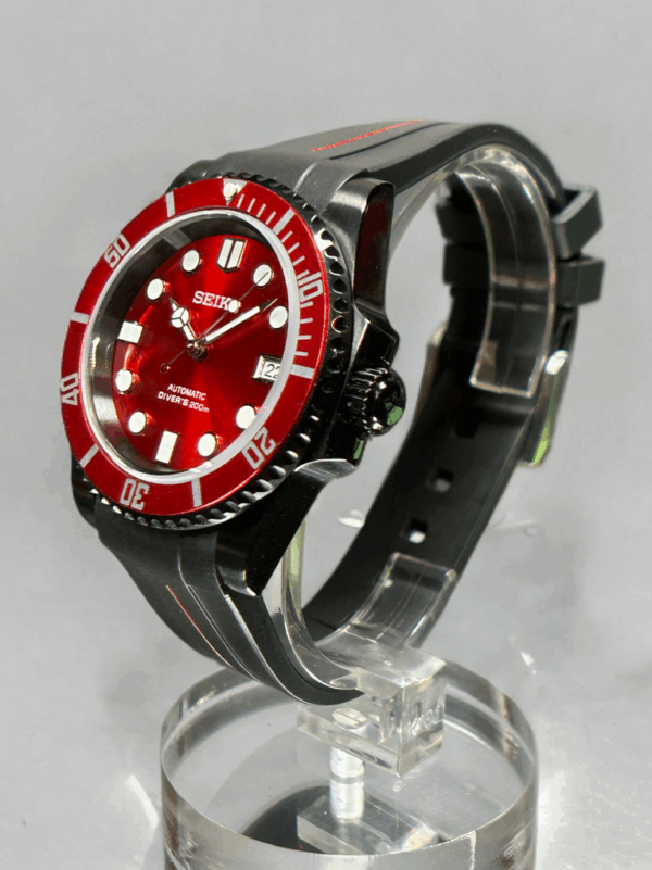 Seiko Red & Black Diver 200 #2500137
