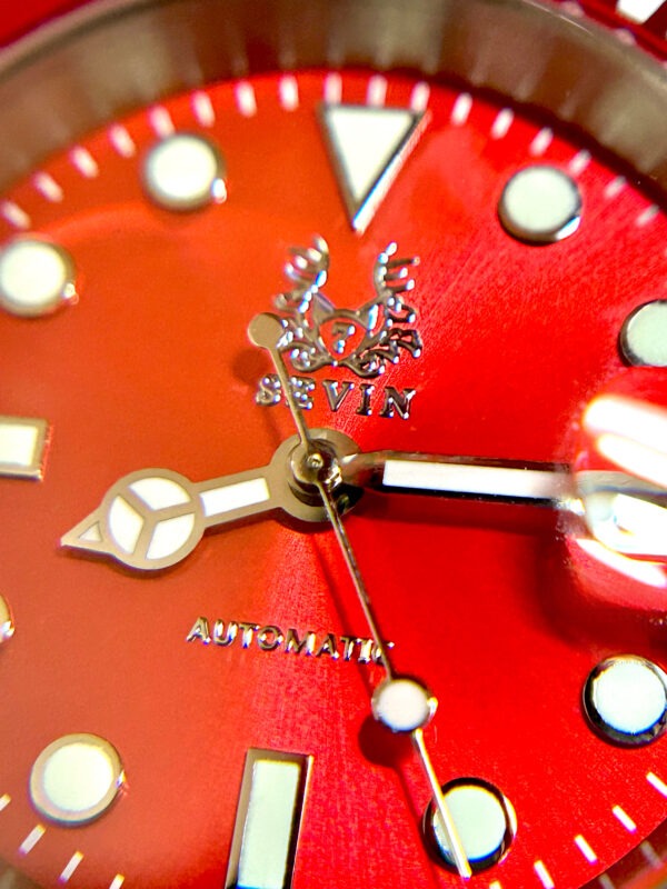 Sevin Showy Red Diver - Automatic