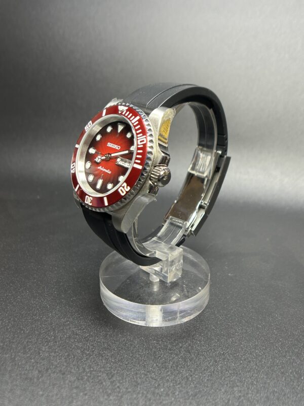 Seiko Red Guilloche Dial Mod
