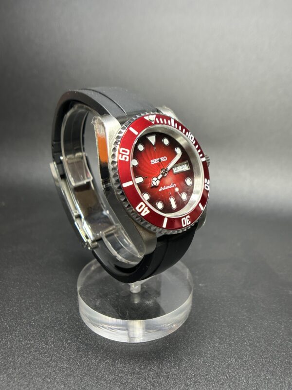 Seiko Red Guilloche Dial Mod