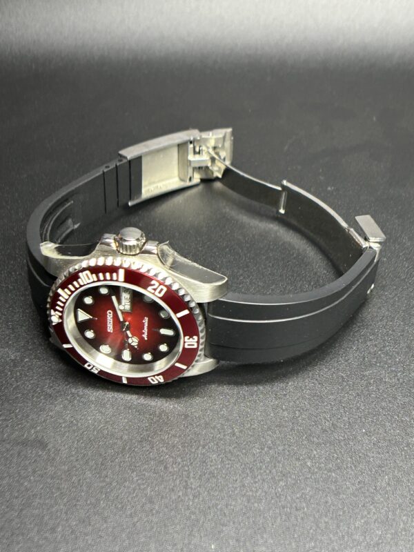 Seiko Red Guilloche Dial Mod